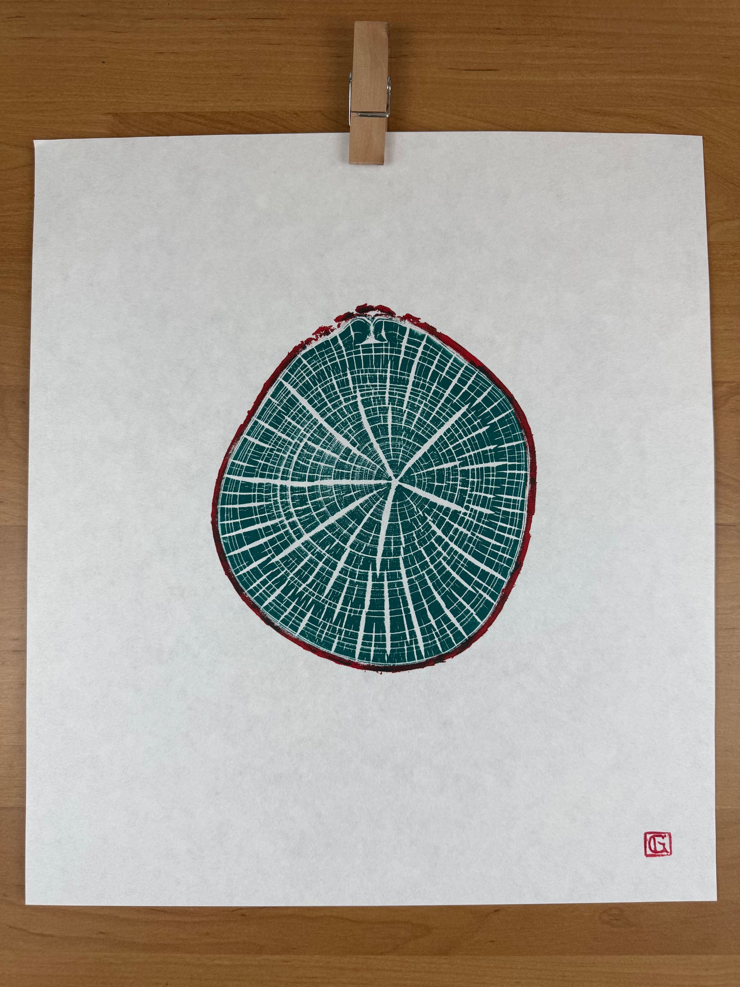 GrilloWoodPrint aus Kirschholz, handgedruckt mit einer blau roten relief ink Mischung.